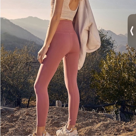 Free People Movement Good Karma HR Legging Dusty Rose - Picture 2 of 6